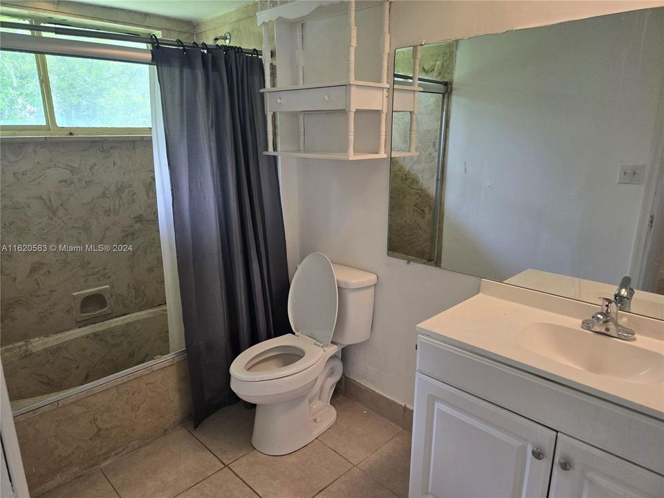 Recently Rented: $3,350 (3 beds, 2 baths, 1921 Square Feet)