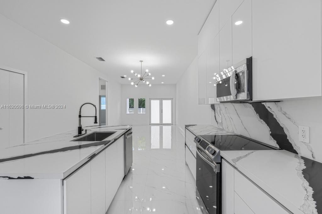 Недавно арендовано: $3,100 (3 спален, 2 ванн, 0 Квадратных фут)