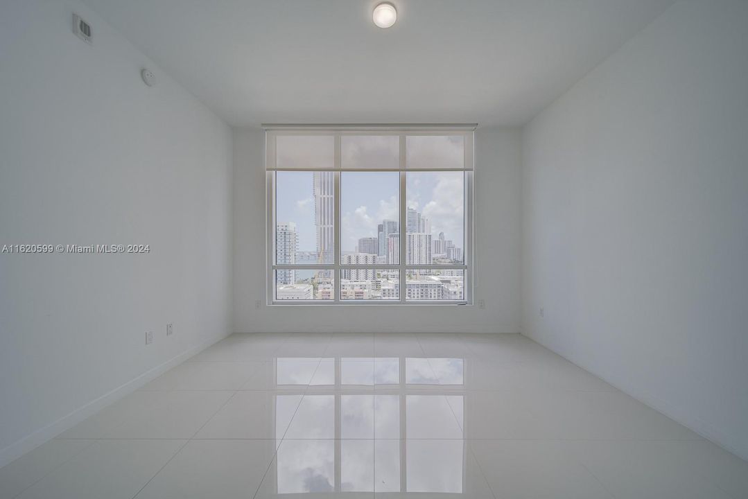 For Sale: $1,299,000 (2 beds, 2 baths, 1369 Square Feet)