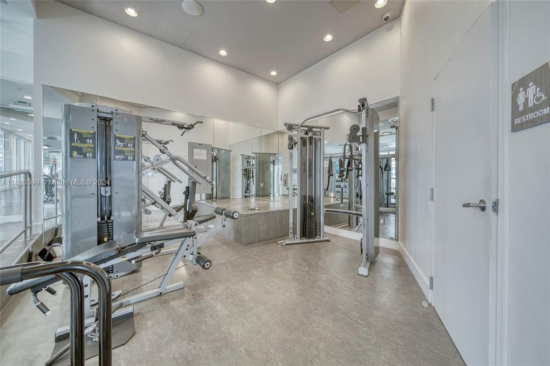 For Sale: $1,299,000 (2 beds, 2 baths, 1369 Square Feet)