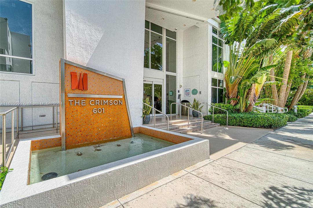 For Sale: $1,299,000 (2 beds, 2 baths, 1369 Square Feet)