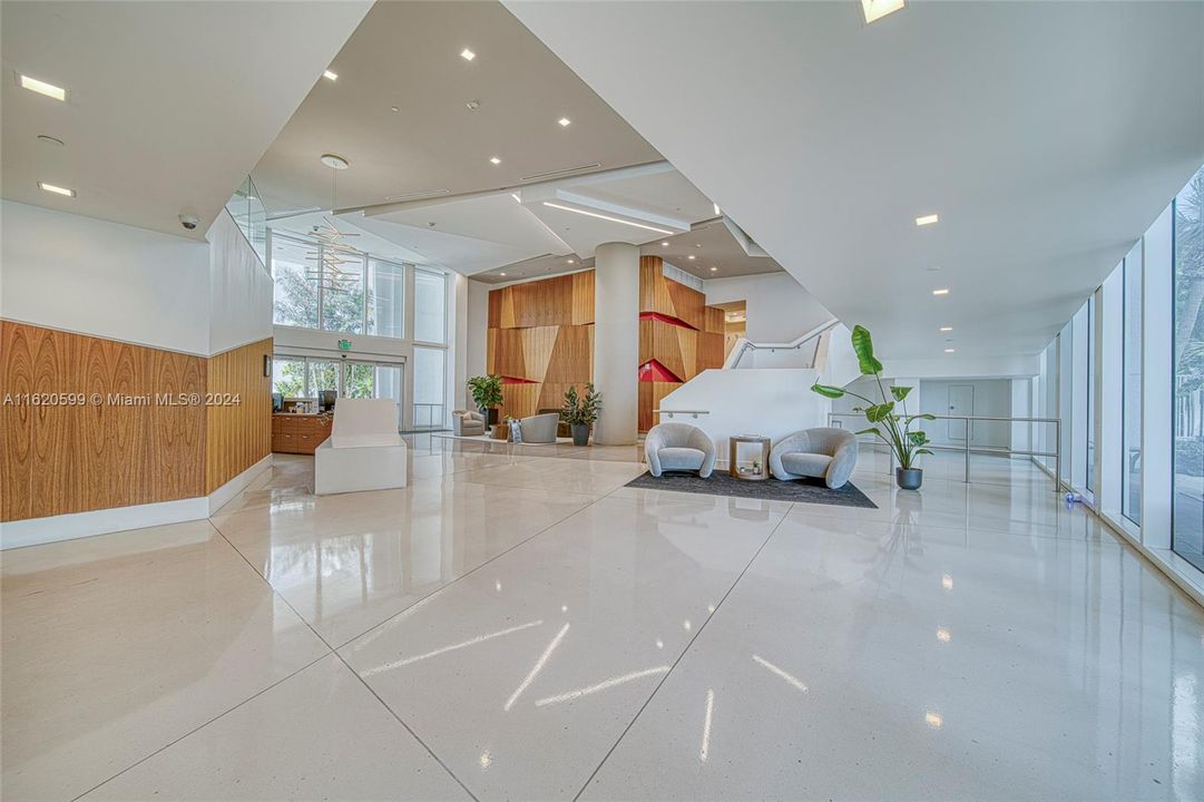 For Sale: $1,299,000 (2 beds, 2 baths, 1369 Square Feet)