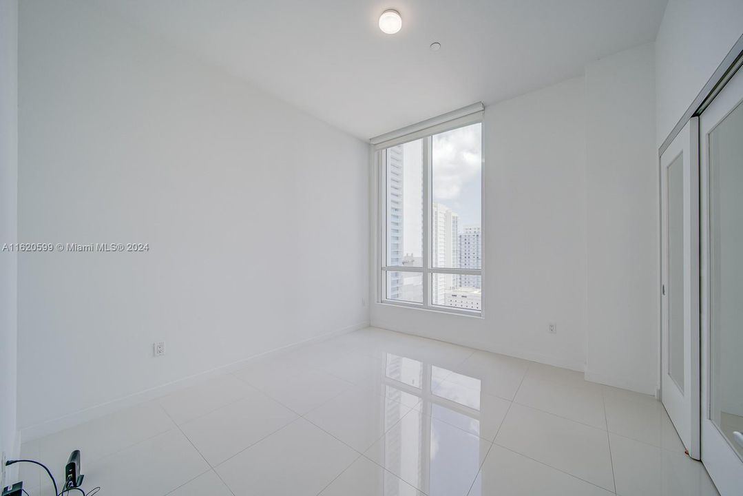 For Sale: $1,299,000 (2 beds, 2 baths, 1369 Square Feet)
