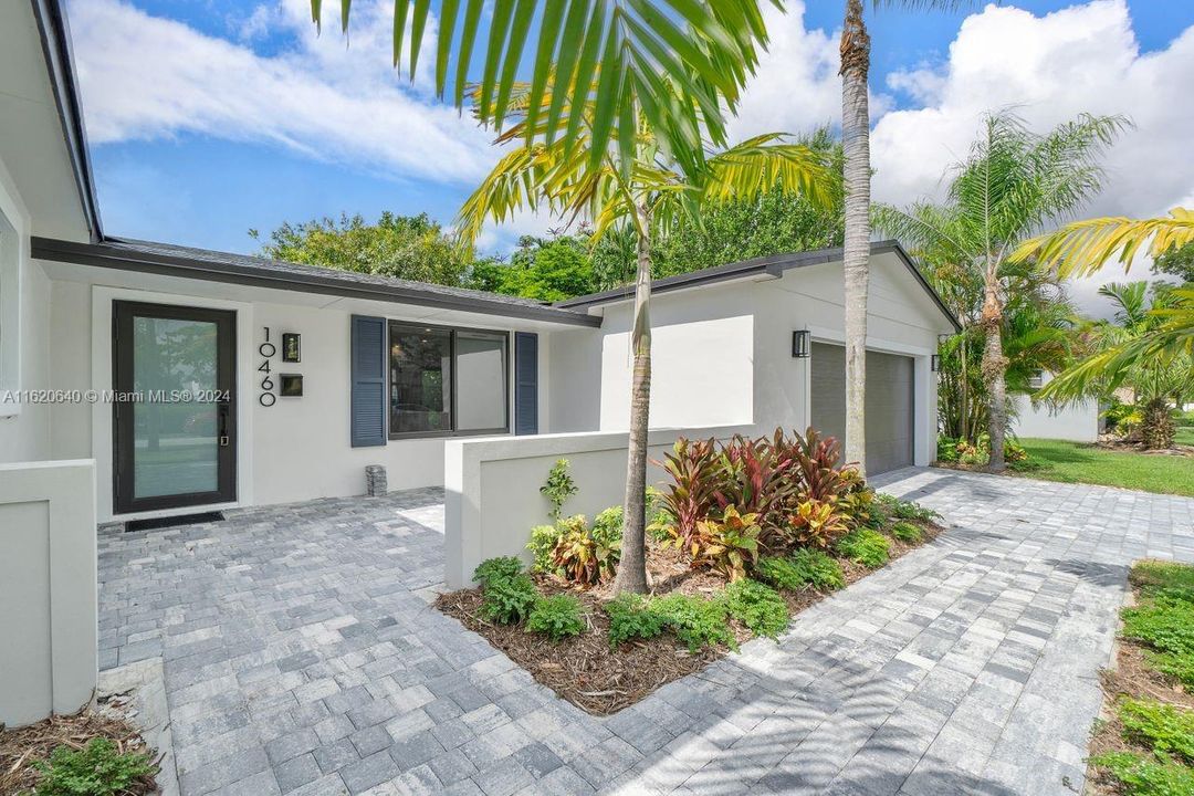 Recently Rented: $5,600 (4 beds, 3 baths, 1726 Square Feet)