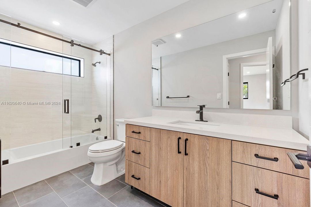 Recently Rented: $5,600 (4 beds, 3 baths, 1726 Square Feet)