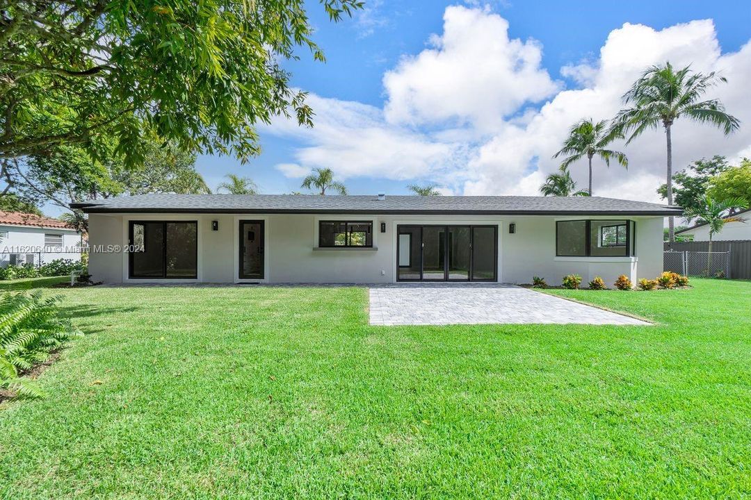 Recently Rented: $5,600 (4 beds, 3 baths, 1726 Square Feet)