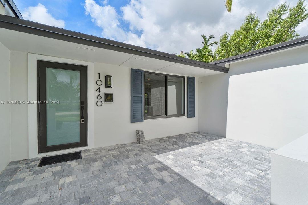 Recently Rented: $5,600 (4 beds, 3 baths, 1726 Square Feet)