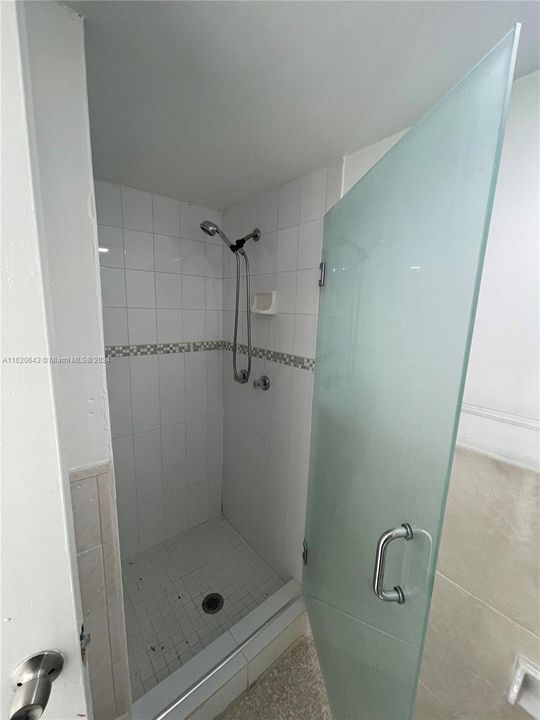 Recently Rented: $2,450 (2 beds, 2 baths, 789 Square Feet)