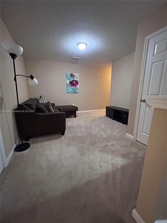 For Rent: $2,000 (3 beds, 2 baths, 0 Square Feet)