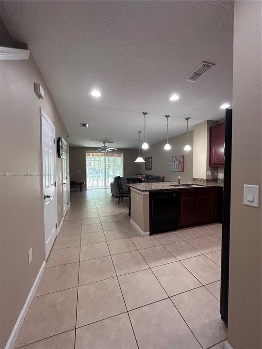 For Rent: $2,000 (3 beds, 2 baths, 0 Square Feet)