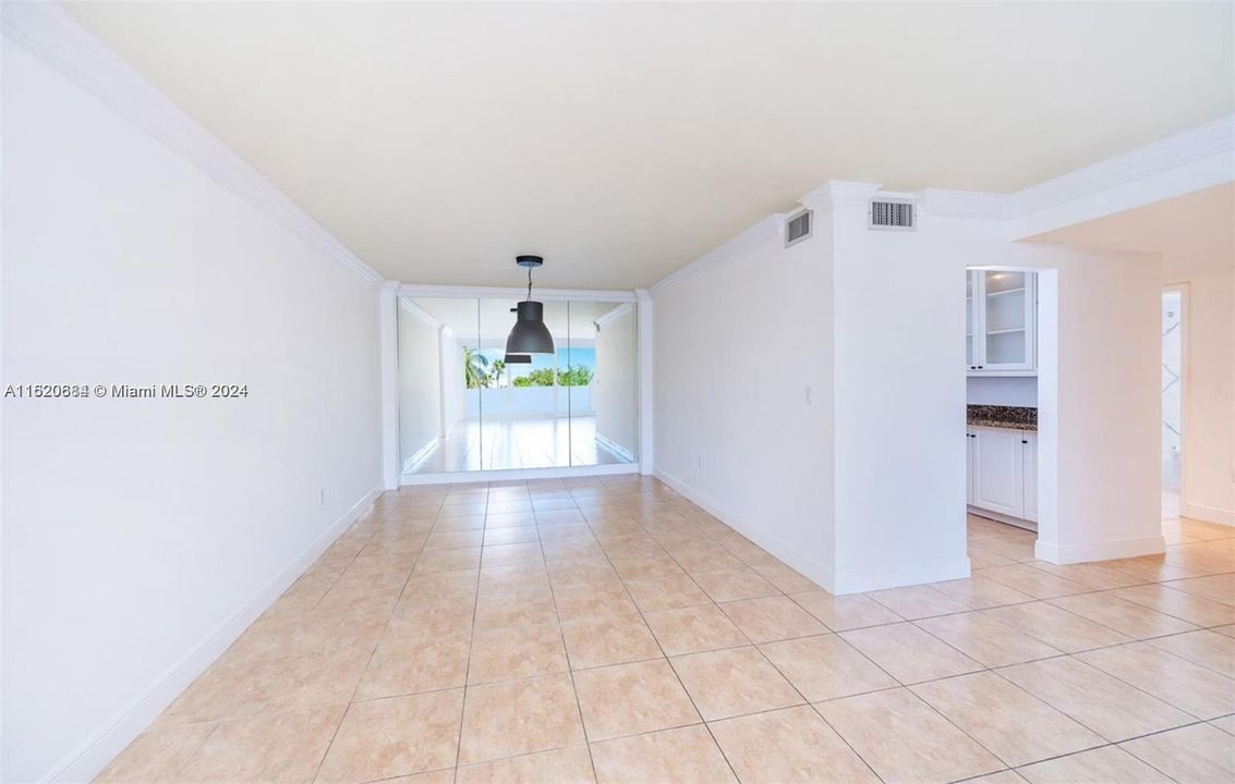 For Sale: $1,150,000 (2 beds, 2 baths, 1260 Square Feet)