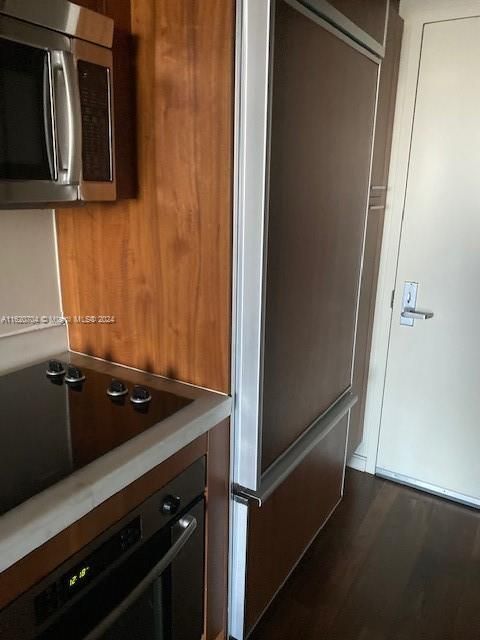 Recently Rented: $2,300 (0 beds, 1 baths, 443 Square Feet)