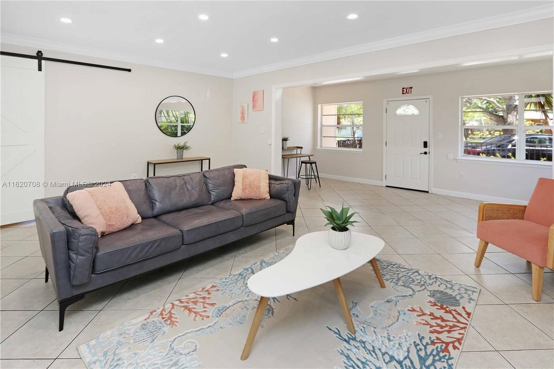 Recently Sold: $699,000 (3 beds, 2 baths, 1585 Square Feet)