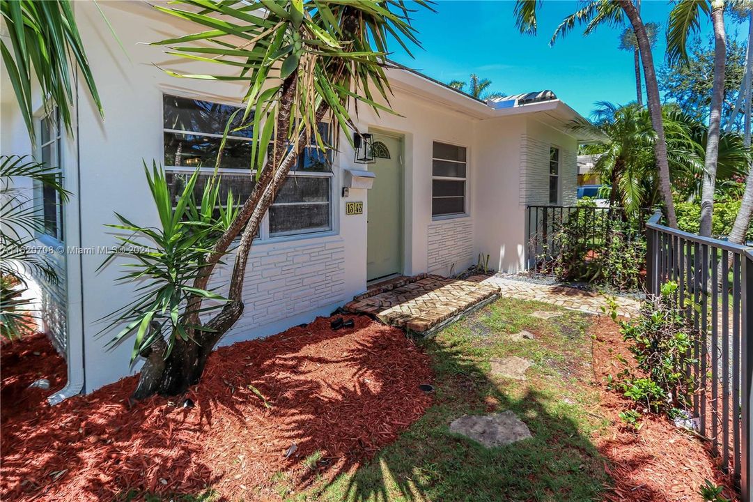 Recently Sold: $699,000 (3 beds, 2 baths, 1585 Square Feet)