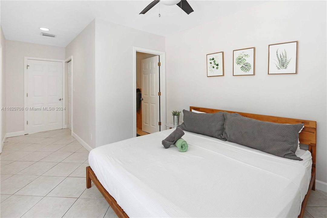 Recently Sold: $699,000 (3 beds, 2 baths, 1585 Square Feet)