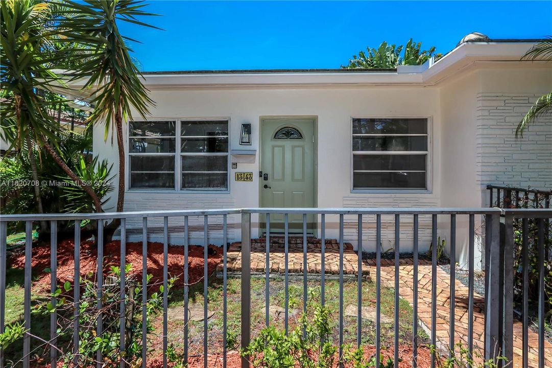 Recently Sold: $699,000 (3 beds, 2 baths, 1585 Square Feet)