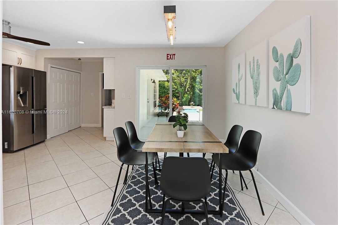 Recently Sold: $699,000 (3 beds, 2 baths, 1585 Square Feet)