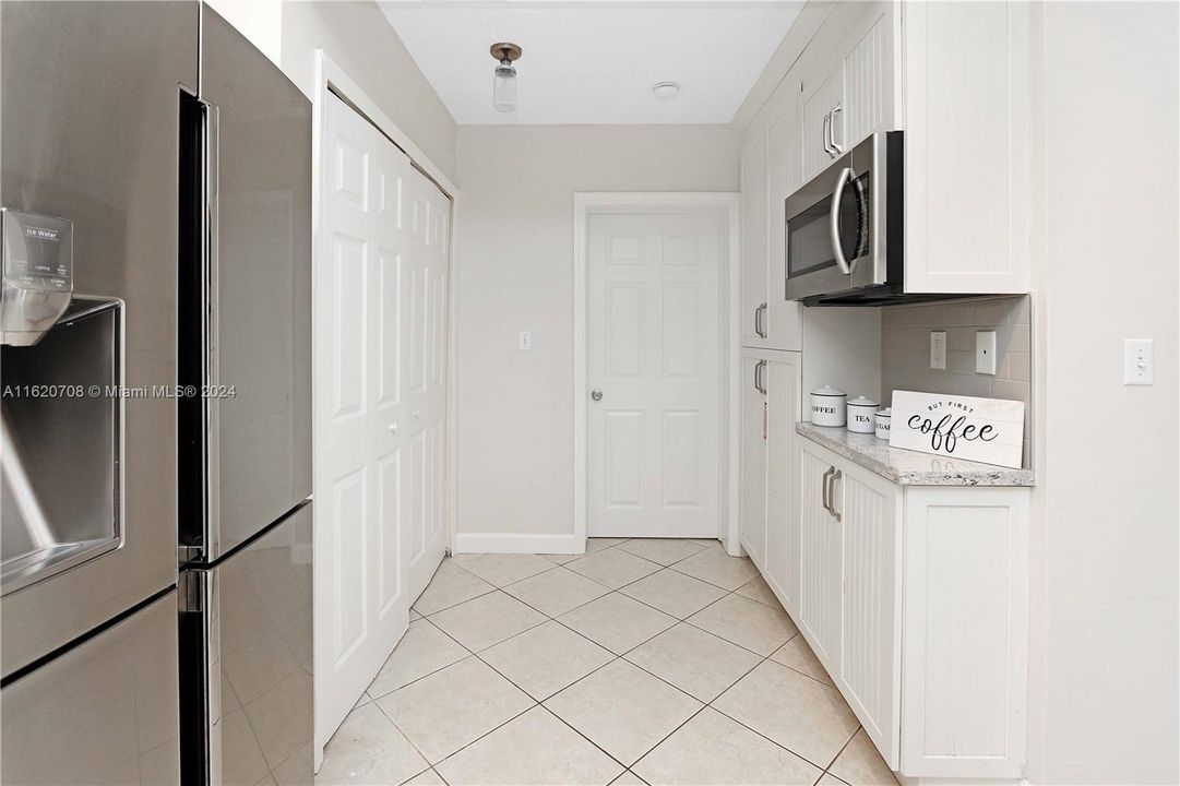 Recently Sold: $699,000 (3 beds, 2 baths, 1585 Square Feet)