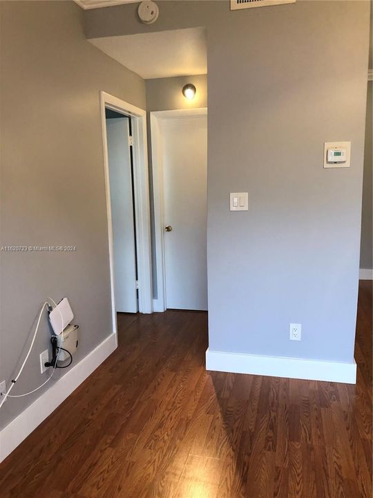 For Rent: $1,800 (1 beds, 1 baths, 605 Square Feet)