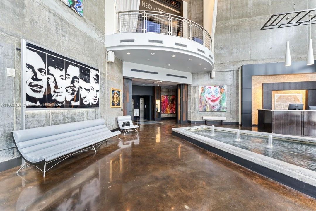 Recently Sold: $440,000 (1 beds, 1 baths, 795 Square Feet)