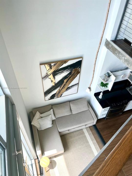 Recently Sold: $440,000 (1 beds, 1 baths, 795 Square Feet)