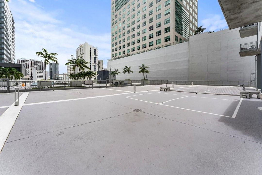 Recently Sold: $440,000 (1 beds, 1 baths, 795 Square Feet)