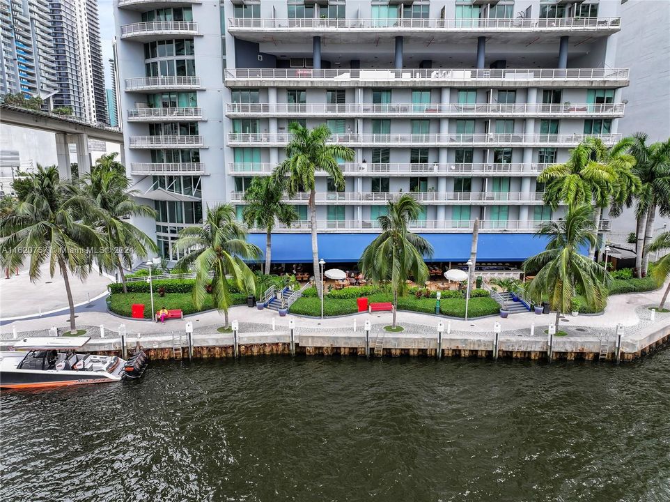 Recently Sold: $440,000 (1 beds, 1 baths, 795 Square Feet)