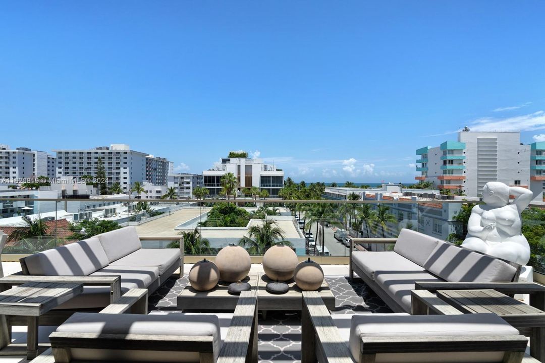 For Sale: $8,975,000 (4 beds, 4 baths, 3705 Square Feet)