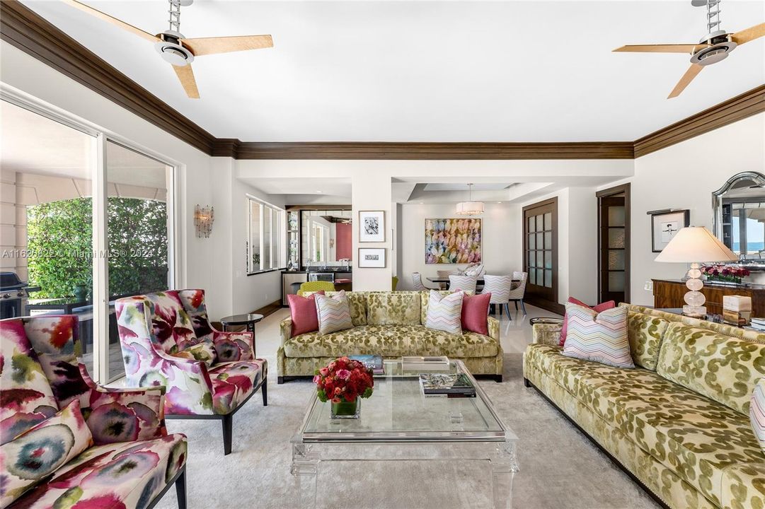 For Sale: $11,900,000 (4 beds, 4 baths, 3550 Square Feet)