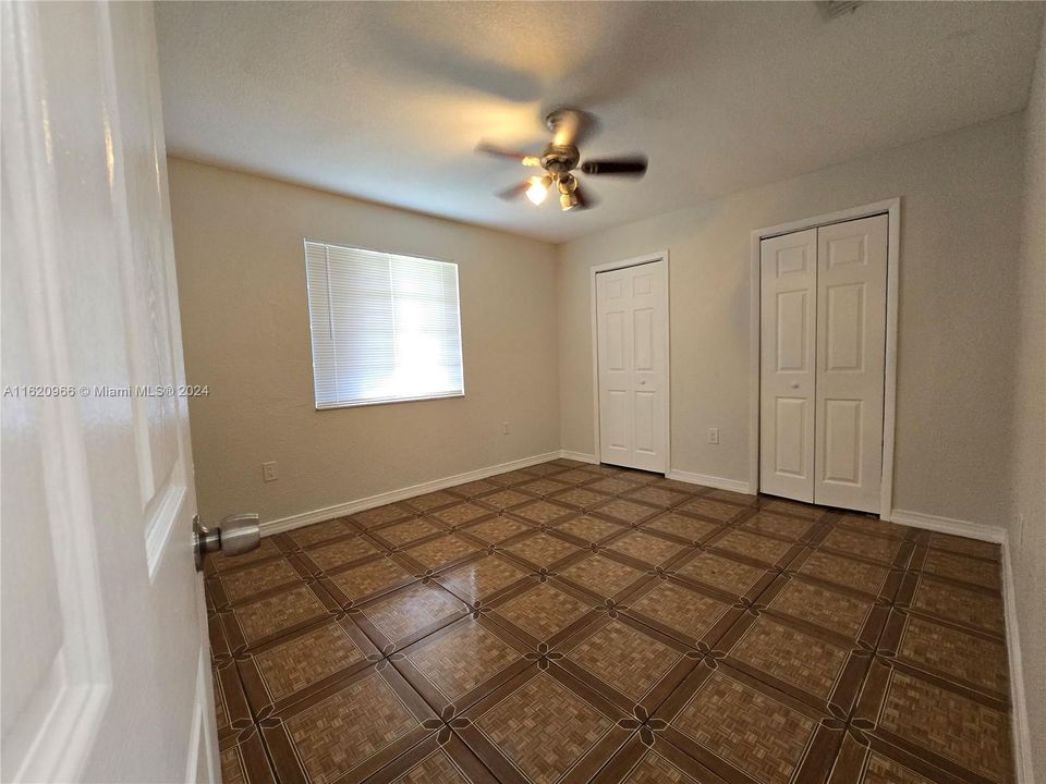 Active With Contract: $3,300 (3 beds, 2 baths, 1400 Square Feet)