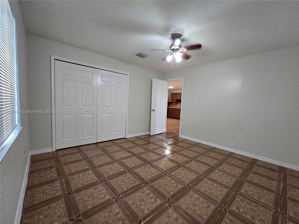 Active With Contract: $3,300 (3 beds, 2 baths, 1400 Square Feet)