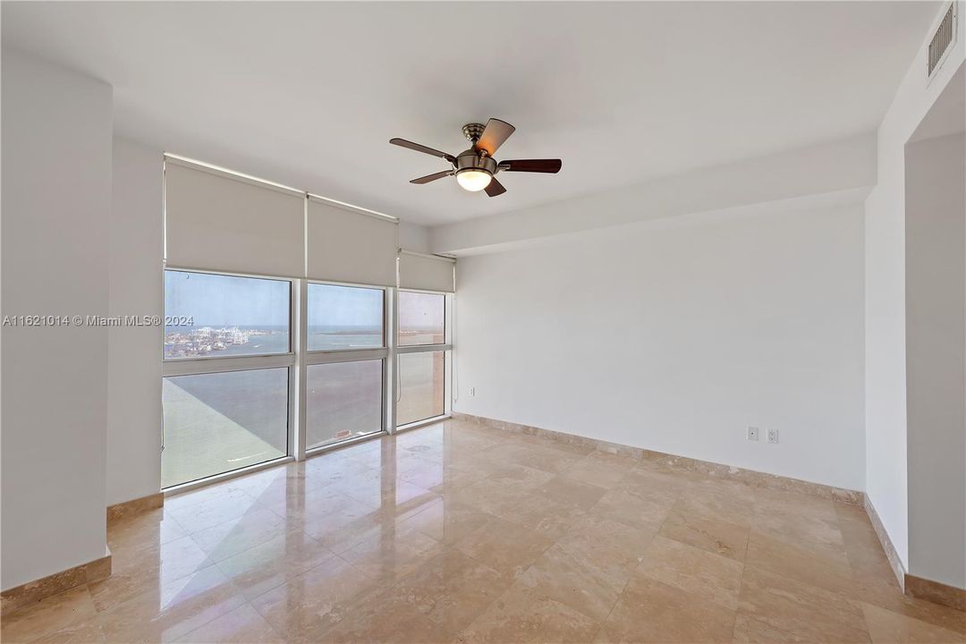 For Sale: $799,000 (2 beds, 2 baths, 1322 Square Feet)