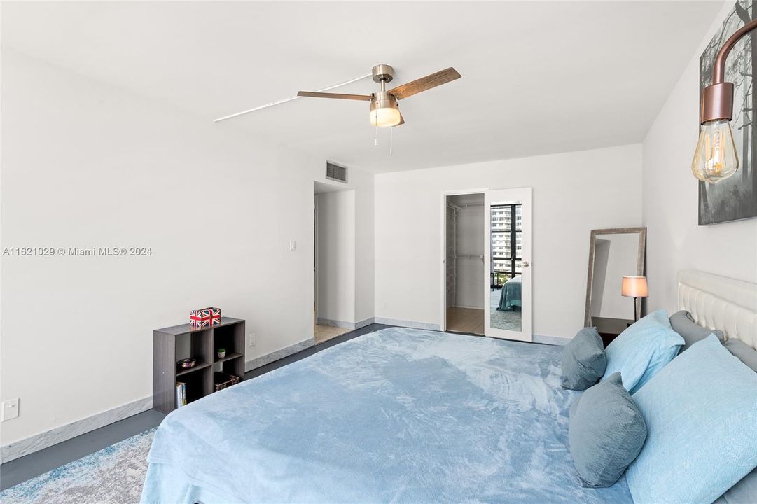 Vendido Recientemente: $425,000 (2 camas, 2 baños, 1360 Pies cuadrados)