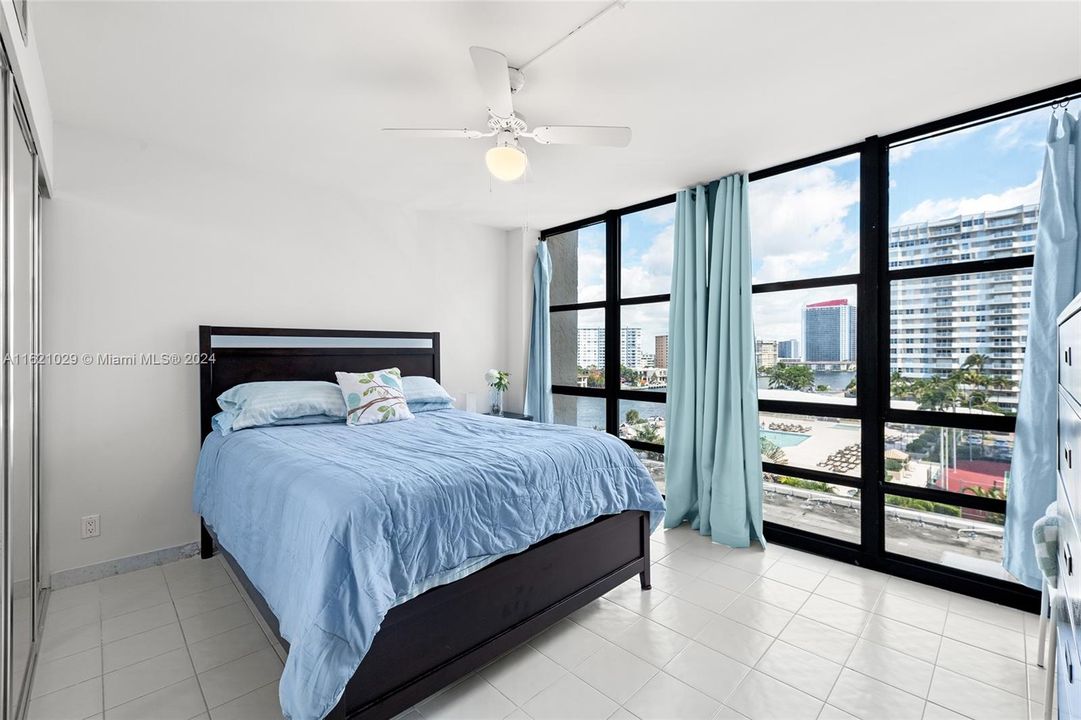 Vendido Recientemente: $425,000 (2 camas, 2 baños, 1360 Pies cuadrados)