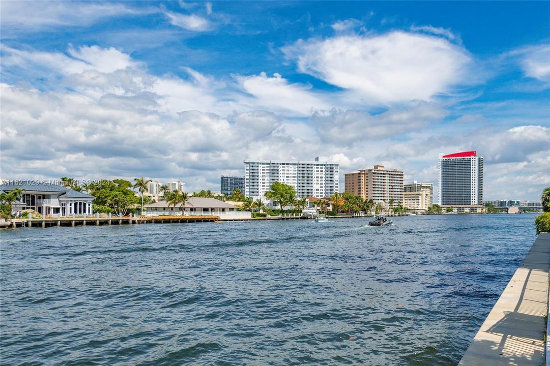 Vendido Recientemente: $425,000 (2 camas, 2 baños, 1360 Pies cuadrados)