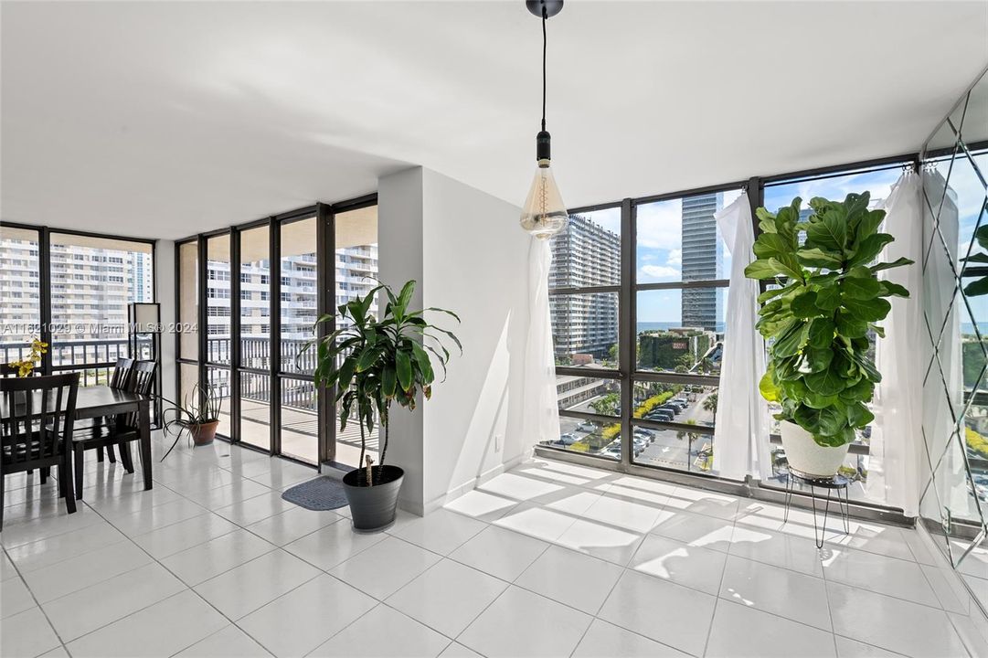 Vendido Recientemente: $425,000 (2 camas, 2 baños, 1360 Pies cuadrados)