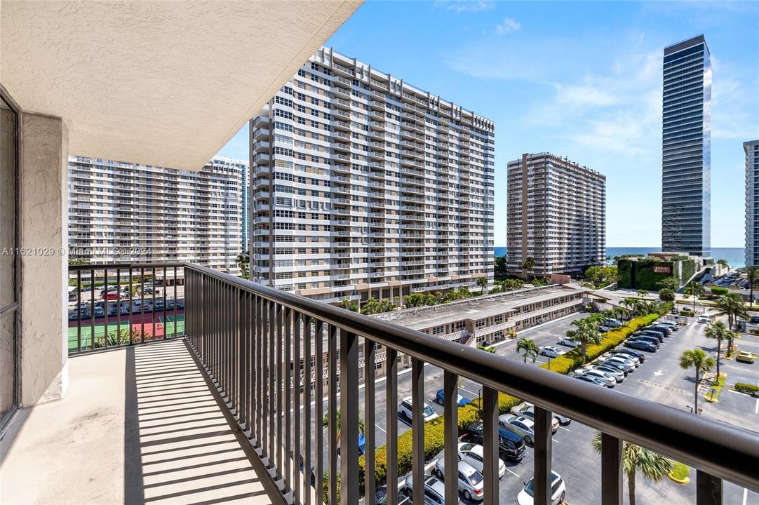 Vendido Recientemente: $425,000 (2 camas, 2 baños, 1360 Pies cuadrados)