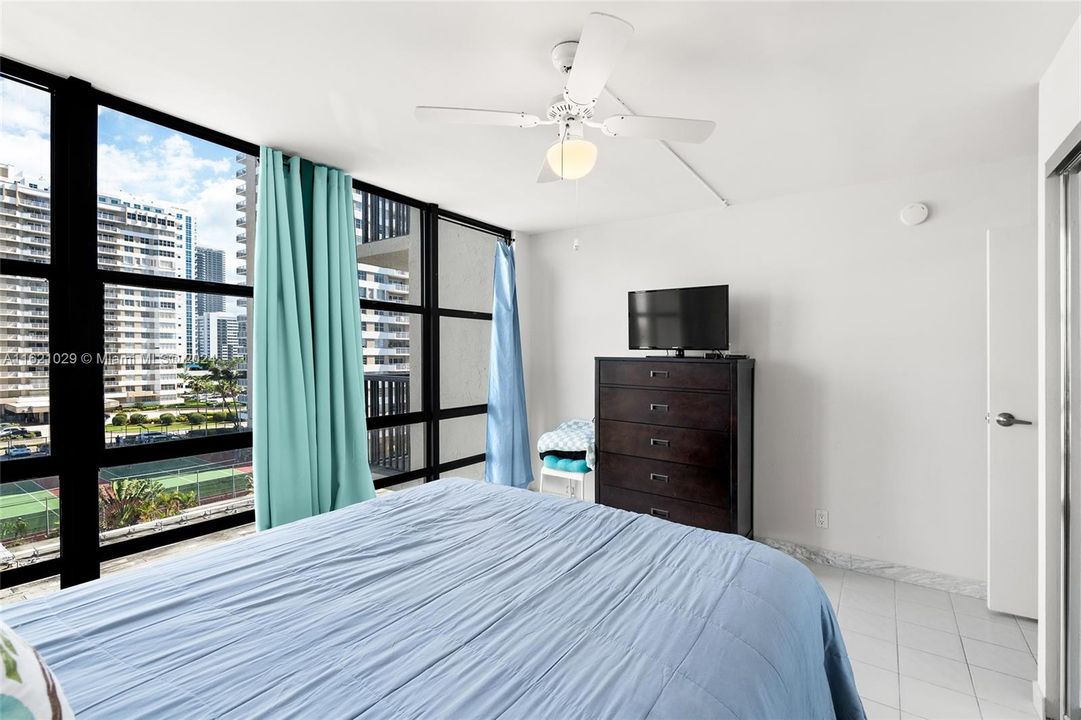 Vendido Recientemente: $425,000 (2 camas, 2 baños, 1360 Pies cuadrados)