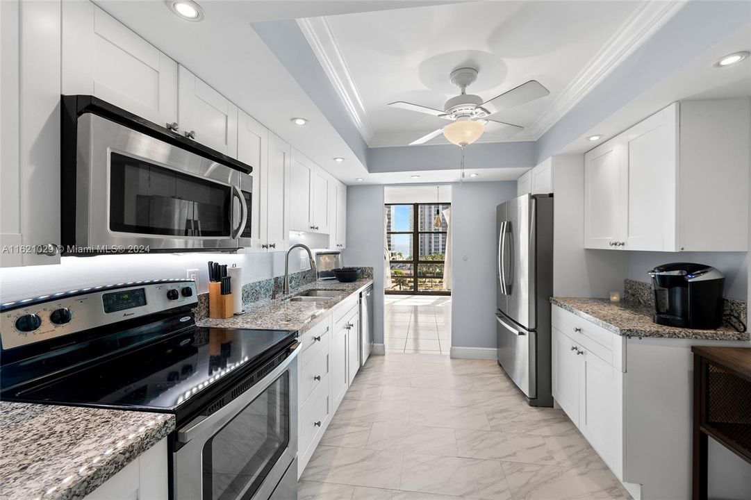 Vendido Recientemente: $425,000 (2 camas, 2 baños, 1360 Pies cuadrados)