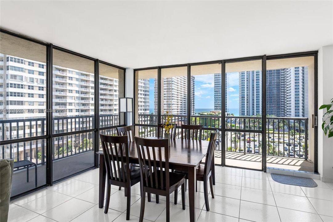 Vendido Recientemente: $425,000 (2 camas, 2 baños, 1360 Pies cuadrados)