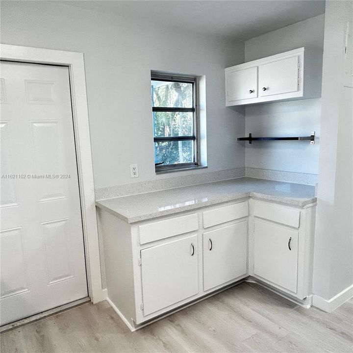 Unit 3 Kitchen/ coffee bar