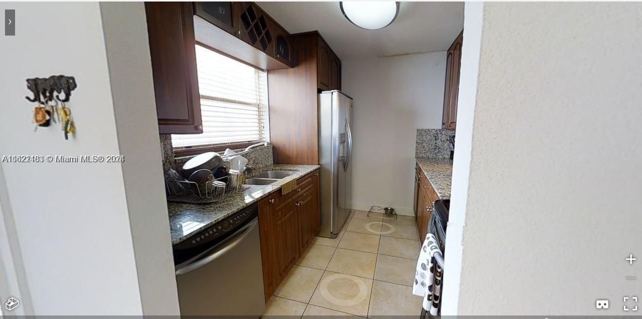 Recently Rented: $2,200 (1 beds, 1 baths, 800 Square Feet)