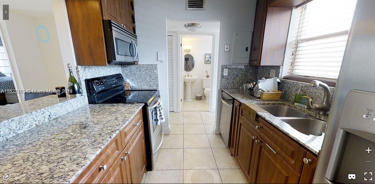 Recently Rented: $2,200 (1 beds, 1 baths, 800 Square Feet)