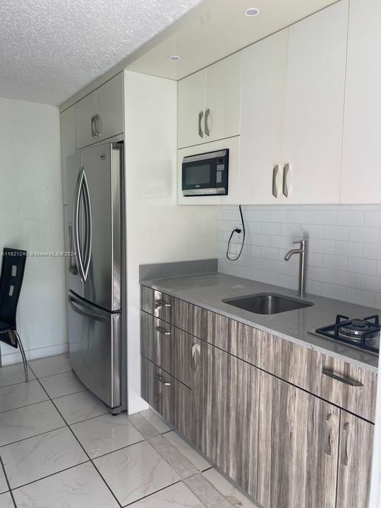 Recently Rented: $1,550 (1 beds, 1 baths, 0 Square Feet)