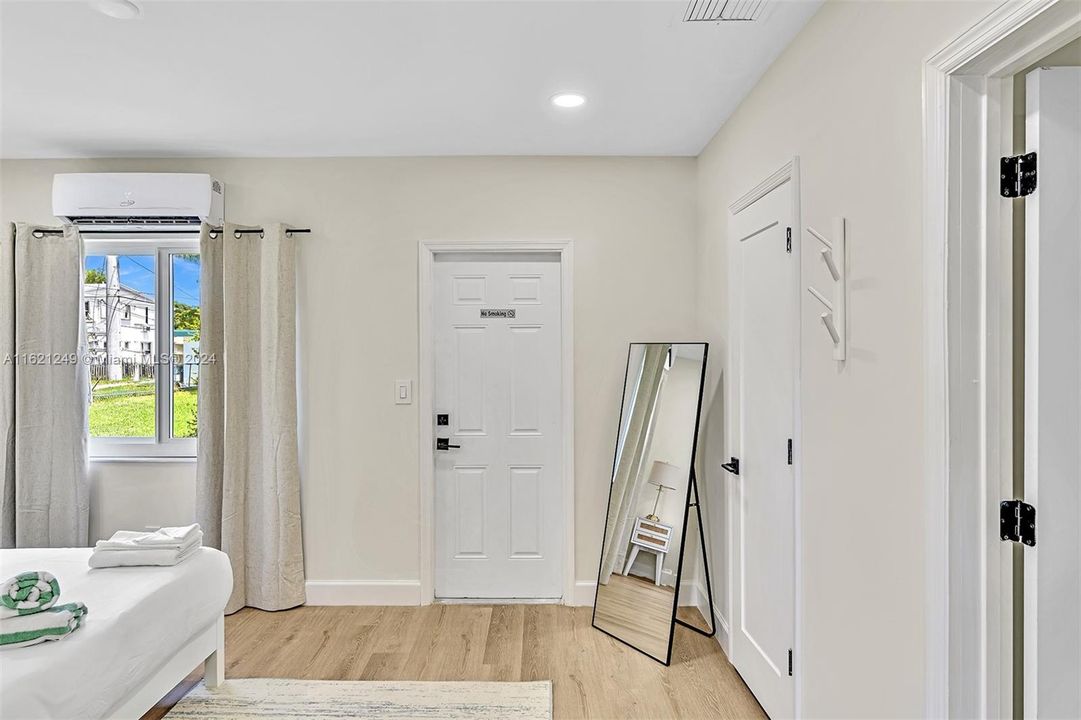 Active With Contract: $700,000 (0 beds, 0 baths, 1336 Square Feet)