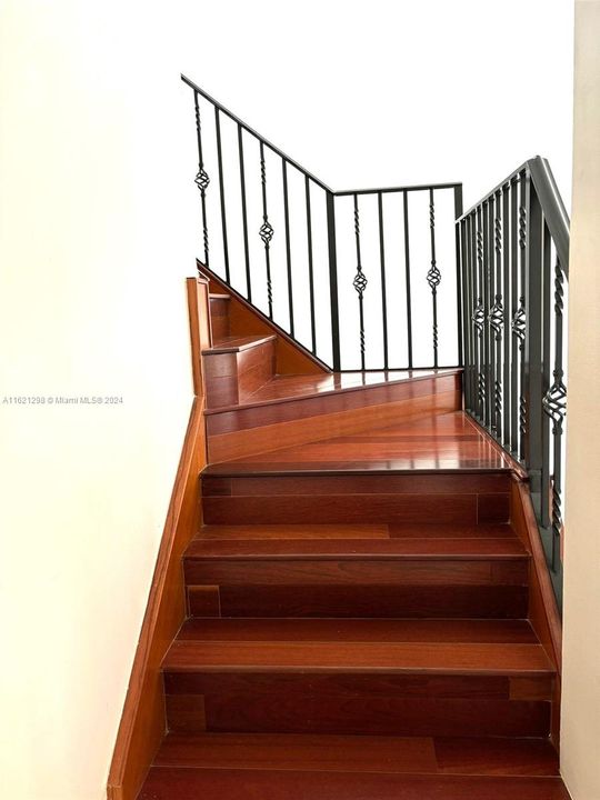 Recently Rented: $4,200 (4 beds, 2 baths, 2223 Square Feet)