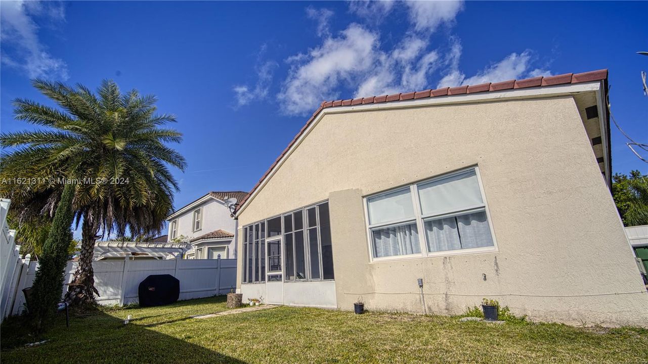 Active With Contract: $2,800 (4 beds, 2 baths, 1450 Square Feet)