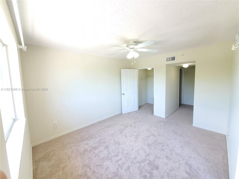 Recently Rented: $2,200 (2 beds, 2 baths, 1124 Square Feet)