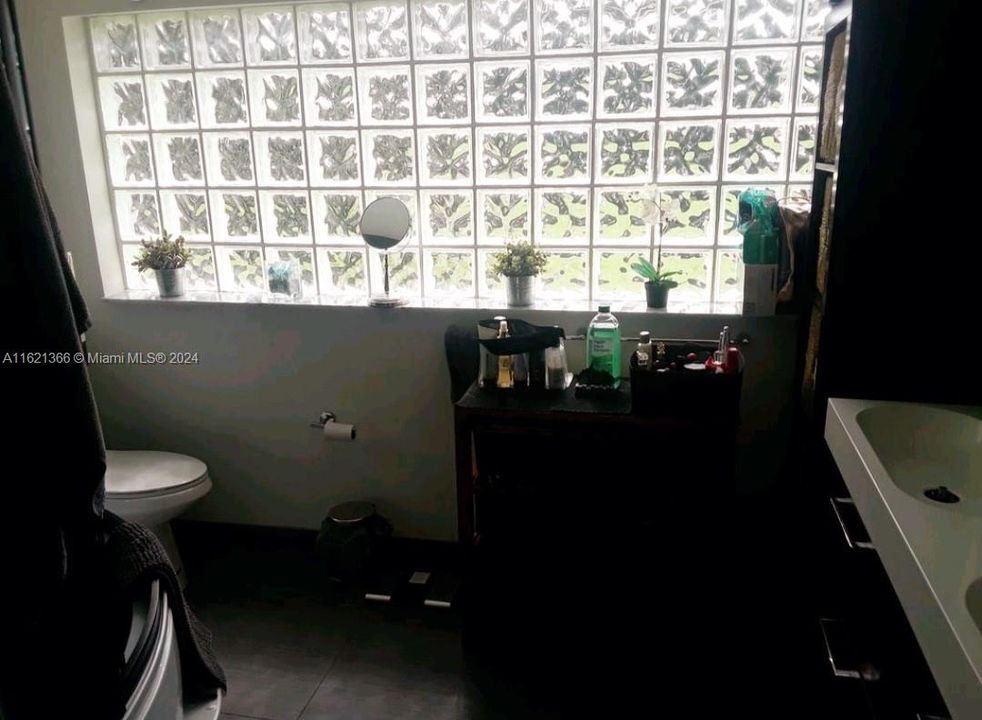 En Venta: $749,000 (4 camas, 3 baños, 0 Pies cuadrados)