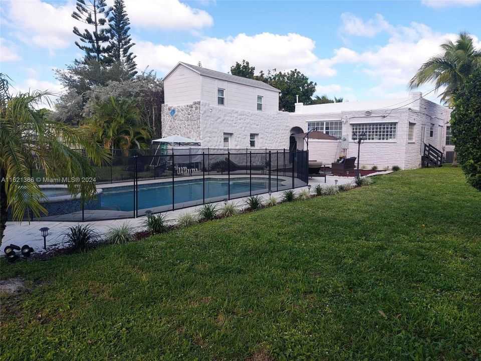 En Venta: $749,000 (4 camas, 3 baños, 0 Pies cuadrados)